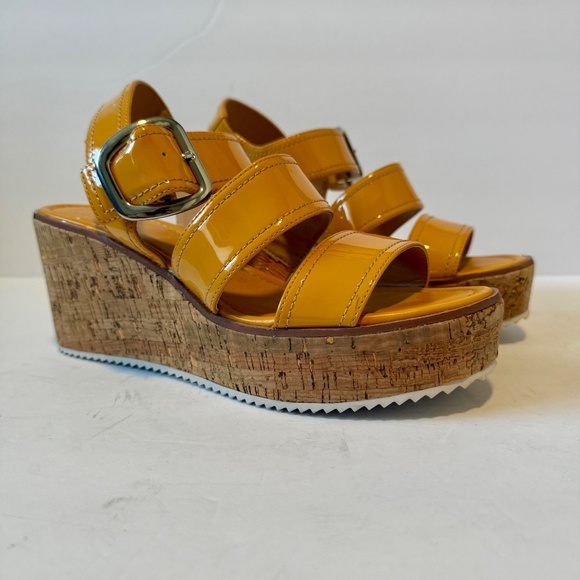 Donald Pliner NIB Iriving Wedge Sandal Yellow Size 10M - Picture 4 of 14